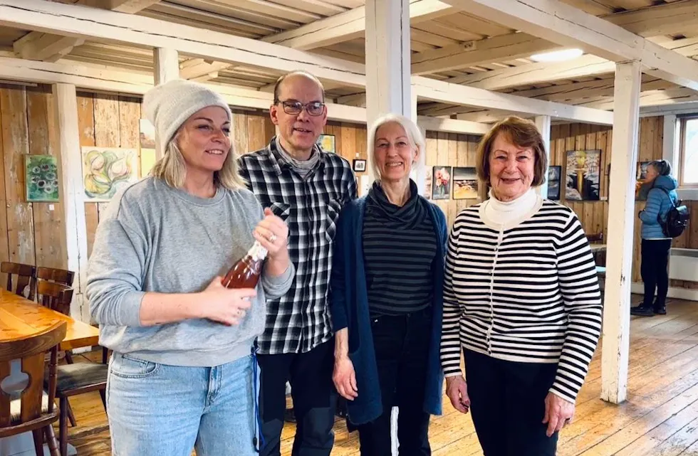 UTSTILLERE: Kathrine Lindsay (f.v), Sven Arne Alm, Tove Gravdal og Borgny Rotnes.