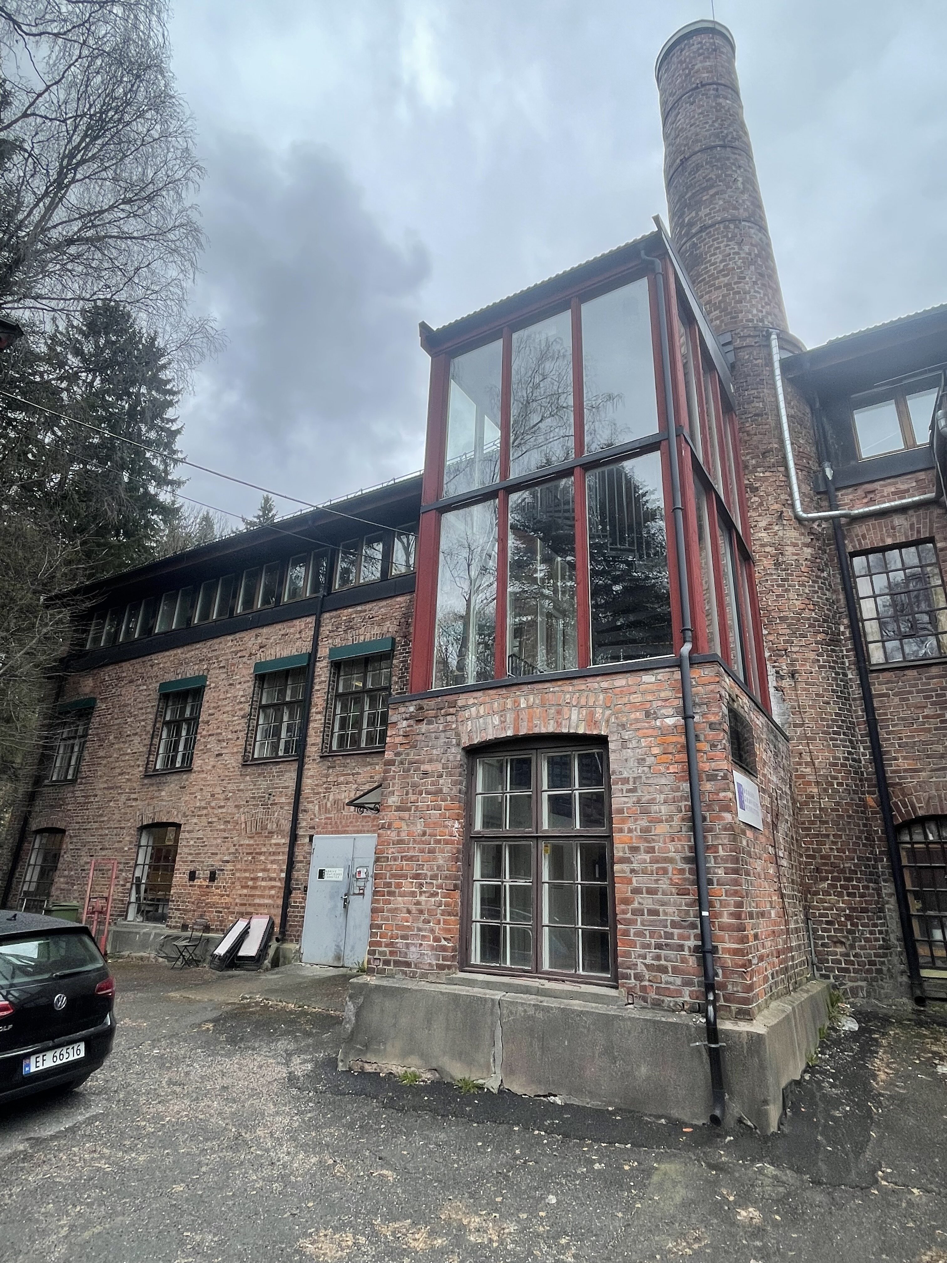 SÆREGEN: Shoddyfabrikken har en rustikk og pen entré.
