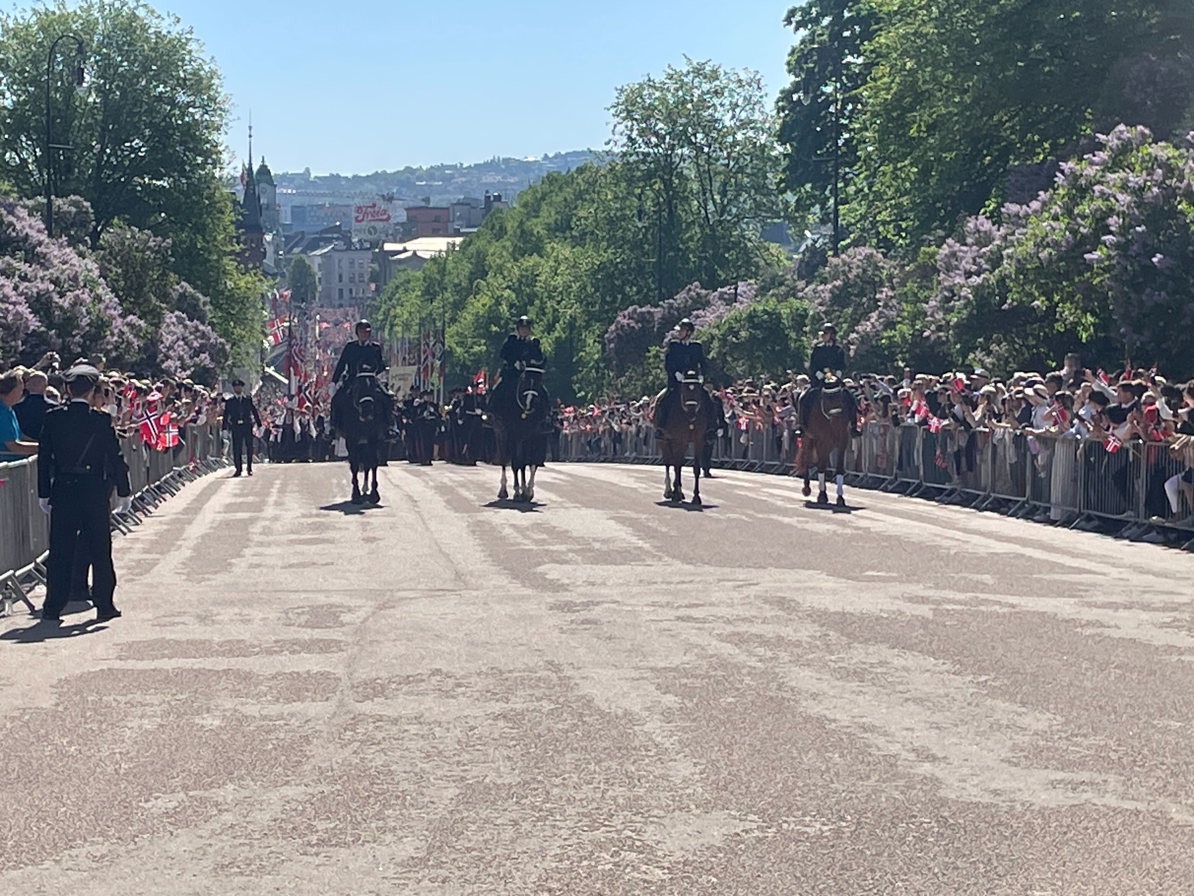 Barnetoget i sentrum 01 starten