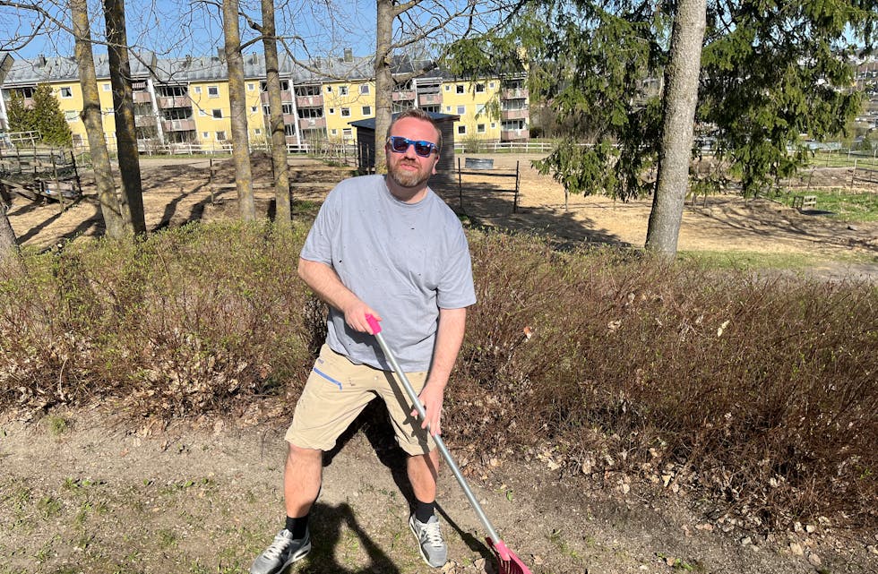 Anders Røberg-Larsen viser at det alltid er rom for en dugnad, selv i en travel hverdag.
