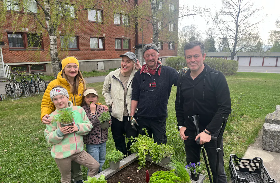 Edita Ticevic (bak fra venstre), Hedda Fredly, Jan Tore Våge, Mehmet Kacar, Paula og Iris.