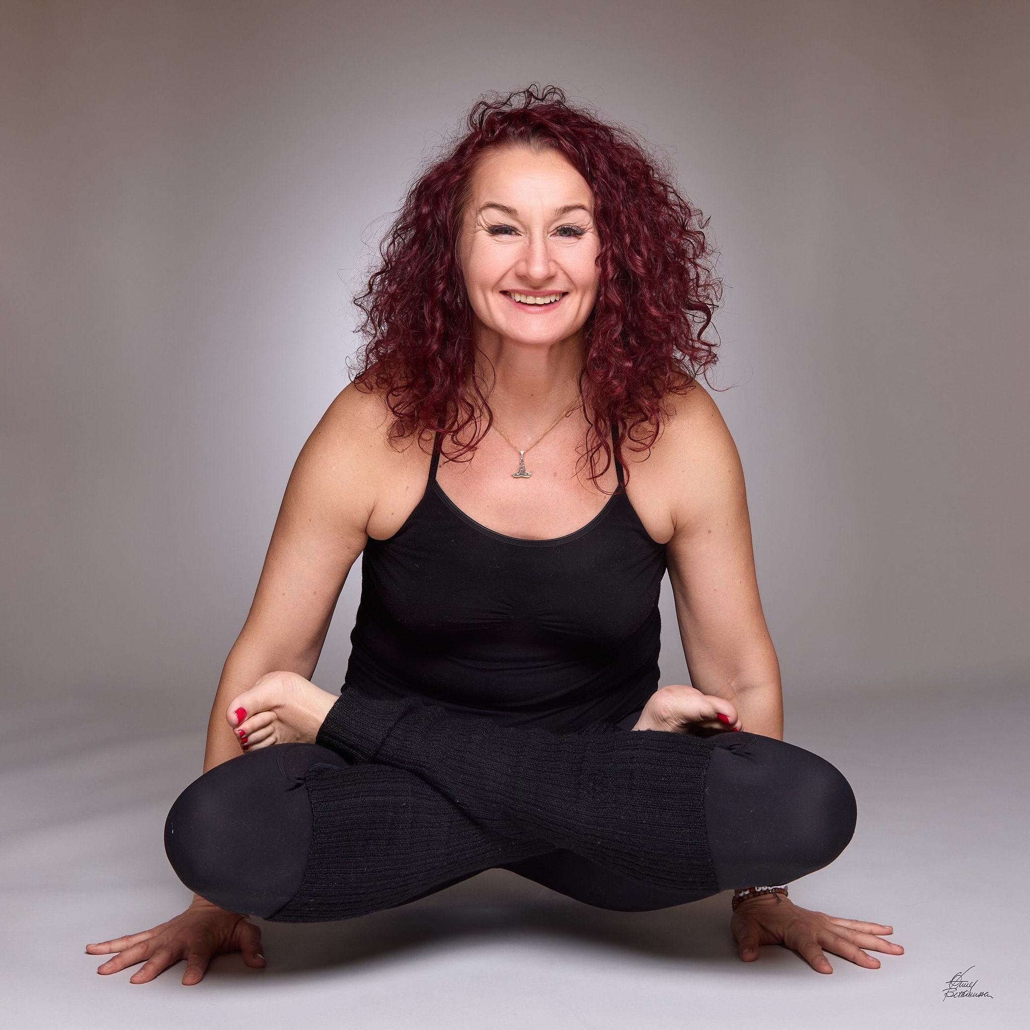 Marianne Lillehagen har yogaklasser mandag til torsdag klokken 18 i Munkebekken idrettsbarnehage hver uke.