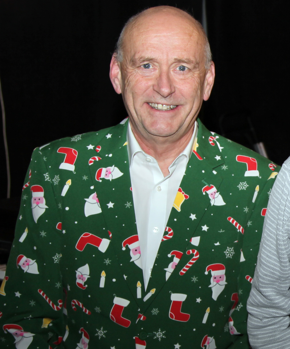 ENTUSIASTISK LEDER: Leder for Jazz på Vardeheim, Pål Engebretsen - her fotgrafert da det var juleavslutning i fjor -  inviterer nå til en sommeravsluttende jazzfest.