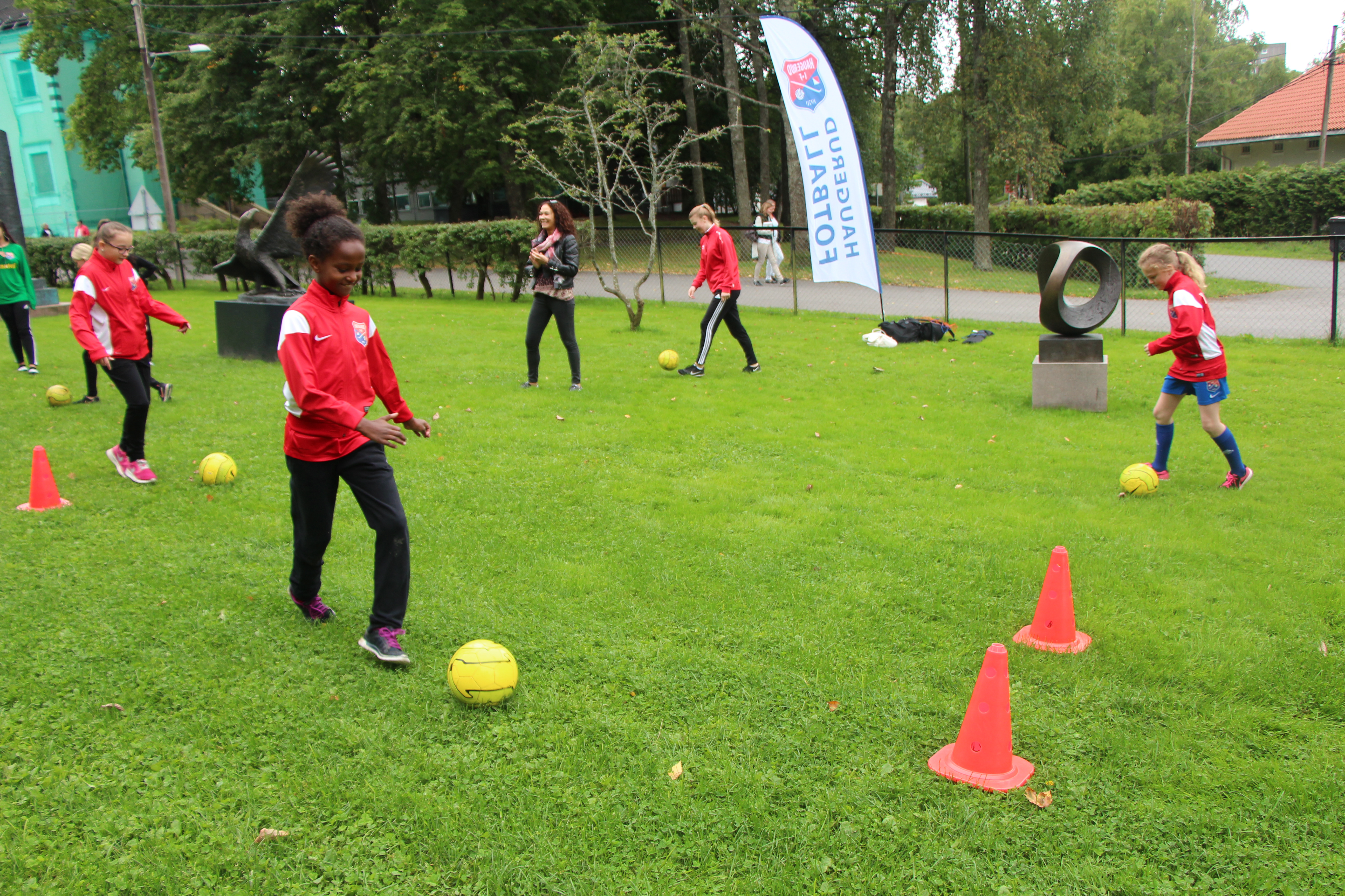 IDRETTSGLEDE PÅ FAMILIEDAGEN: Haugerud IF er alltid med på familiedagen, med blant annet fotball.
