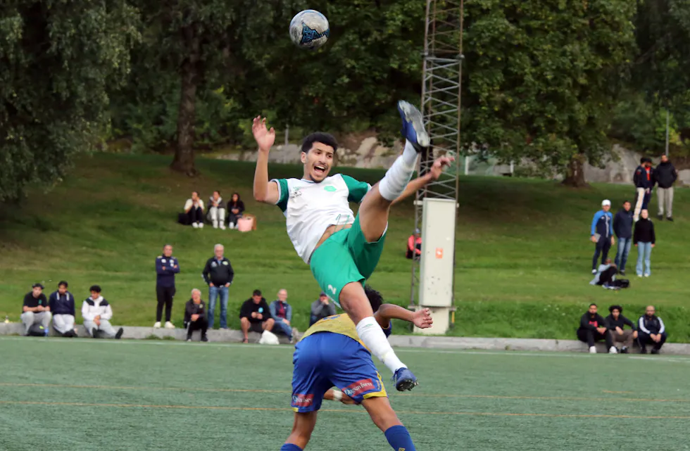 KNEPEN SEIER: Kampen mellom Stovner og Grorud 2 endte 0-1 til bortelaget på Rommensletta. Det var i stor kontrast til sist oppgjør hvor det endte 5-5.