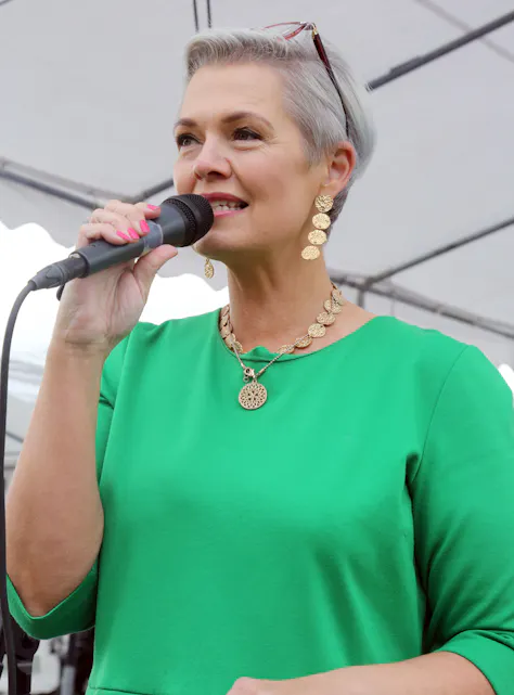 AUKSJONARIUS ASTRID SØMOEN