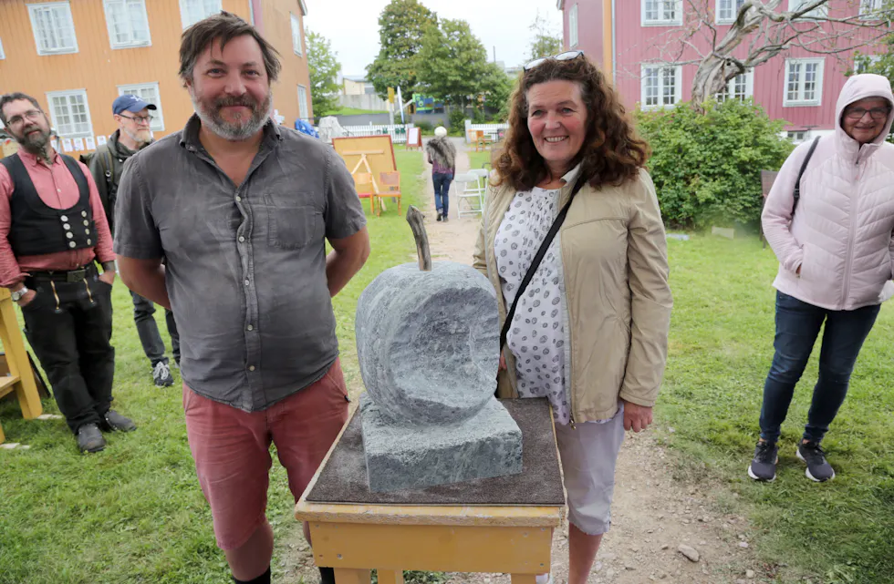 DYR EPLESKROTT: Elisabeth Bjarkø falt for epleskrotten til Benjamin Simard-Lachance.