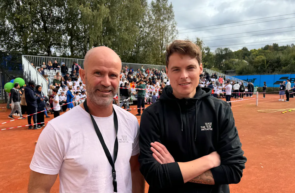 Espen Lilleaas (t.v.) jobber i Norges Tennisforbund og The W Initiative, hvor Gustav Magnar Witzøe er initiativtaker og styreleder.