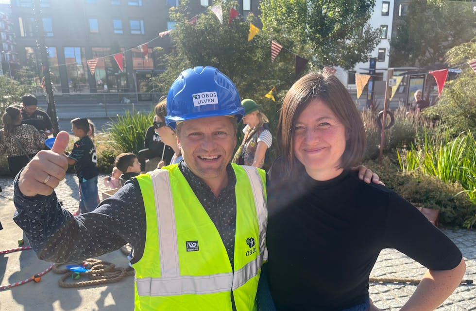 Stian Svae, daglig leder Ulven Bolig AS og Katrin Scahuer, nabolagsvert (OBOS)