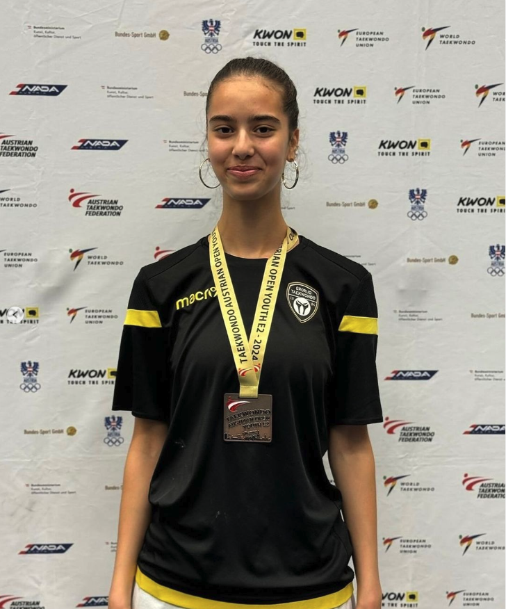 TIL JR-VM: Denne sølvmedaljen fra Solidarity Open sikret kvalifikasjon til det aller jeveste for Elae Barhi, nemlig jr-VM.