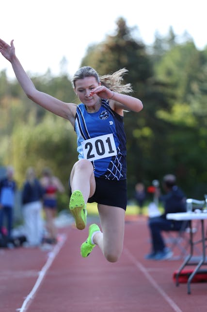 *** Local Caption *** Stovnerbanen - KM i friidrett