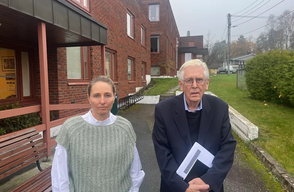 Avdelingsleder Vibeke Wold og styreleder Kleiv Fiskvik.