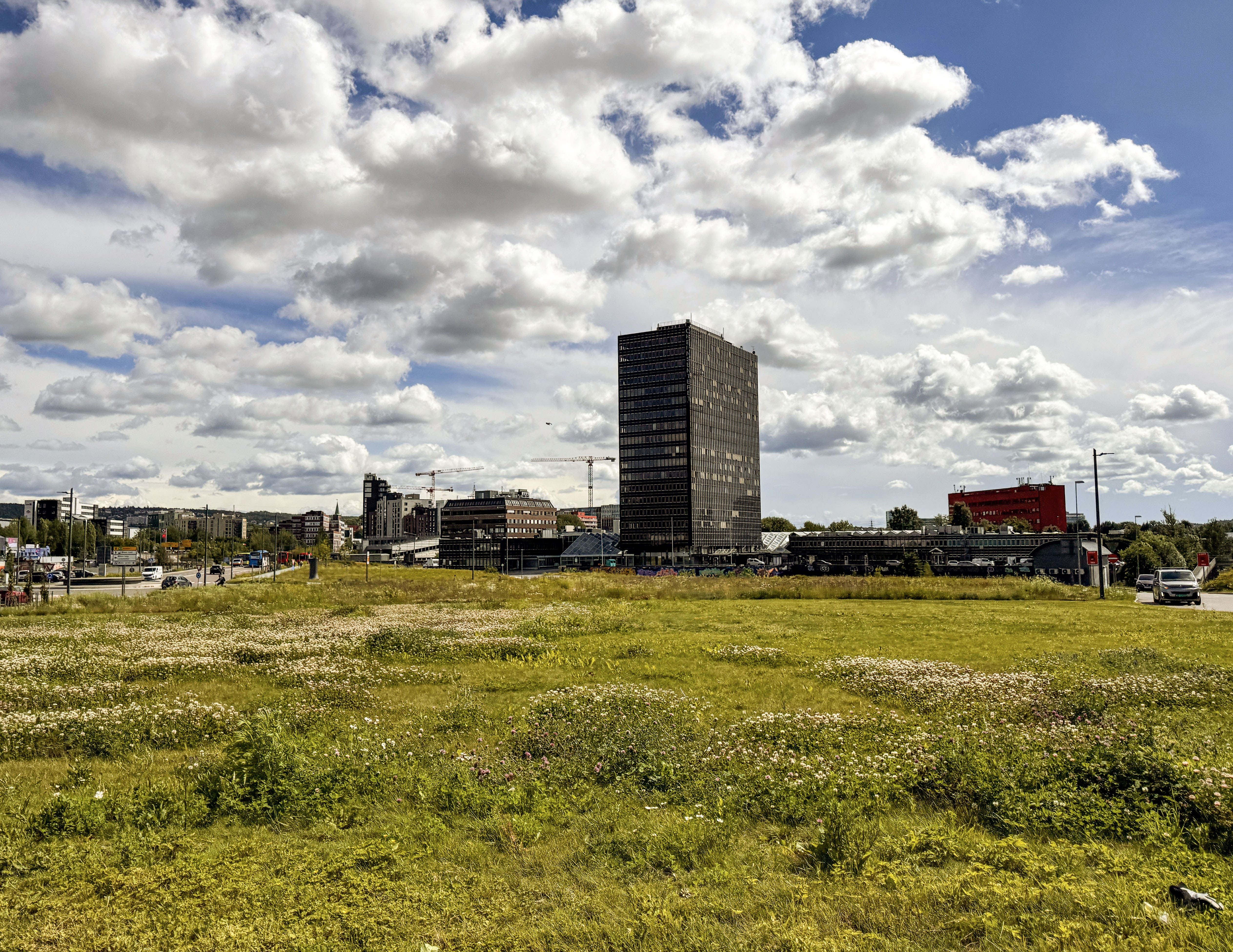 Økernblokka, Bylab holder til her.