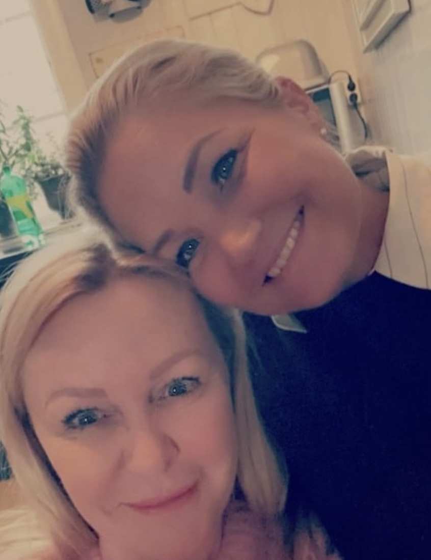 Britt Fossum (t.v) og Cecilie Lyngby. 