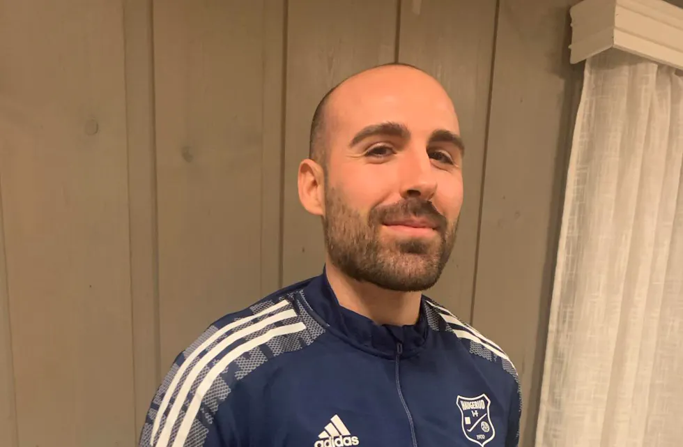 NY KONTRAKT: Alvaro Torres Arjona signerer ny kontrakt som hovedtrener for Haugerud A-lag og sikter mot et nytt seriemesterskap i 5. divisjon.