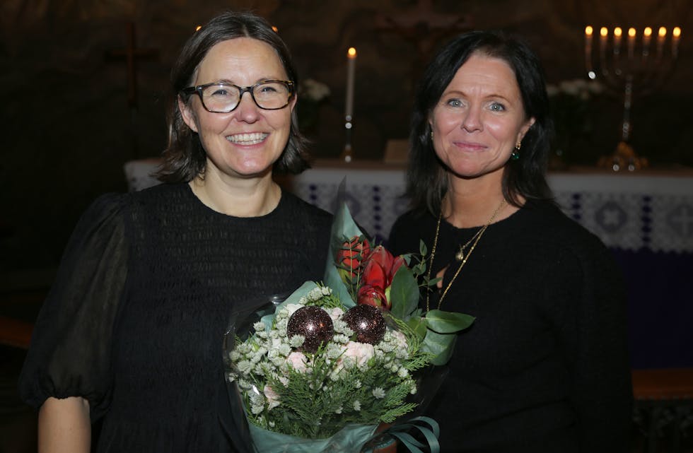 GODT SAMARBEID: Dirigent og kunstnerisk leder i Det Norske Jentekor, Anne Karin Sundal-Ask (t. v.), og Elisabeth Vatn samarbeidet over lengre tid for å rekruttere unge jenter fra dalen til koret. Da er det å håpe at Grorud menighet fortsetter samarbeidet nå som Elisabeth drar videre til kantorvirksomhet i Lillestrøm menighet.