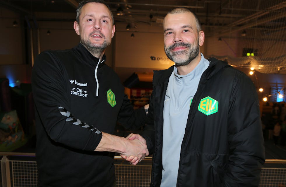 HAR TROEN: Styreleder i Ellingsrud IL, Hans Qvortrup (t.v), har stor tro på at Simon Zimmermann (t.h) vil fortsette å ta klubben til nye høyder. Foto: Rolf E. Wulff.