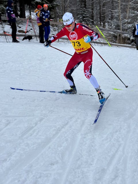 TOK VERDENSCUPPOENG: Sander Haukvik-Jensen (20) imponerte med tiden 24.28 i sitt aller første verdenscuprenn på 10 kilometer i Lillehammer. Det ga en sterk 28. plass og en plassering blant de to beste norske U23-utøverne. Foto: Privat