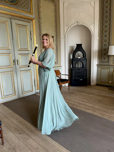 HISTORISK PLASS: På Oslo Ladegård samarbeider Torun med cembalist Gunnhild Tønder med serien "Barokke onsdager". Foto: Privat