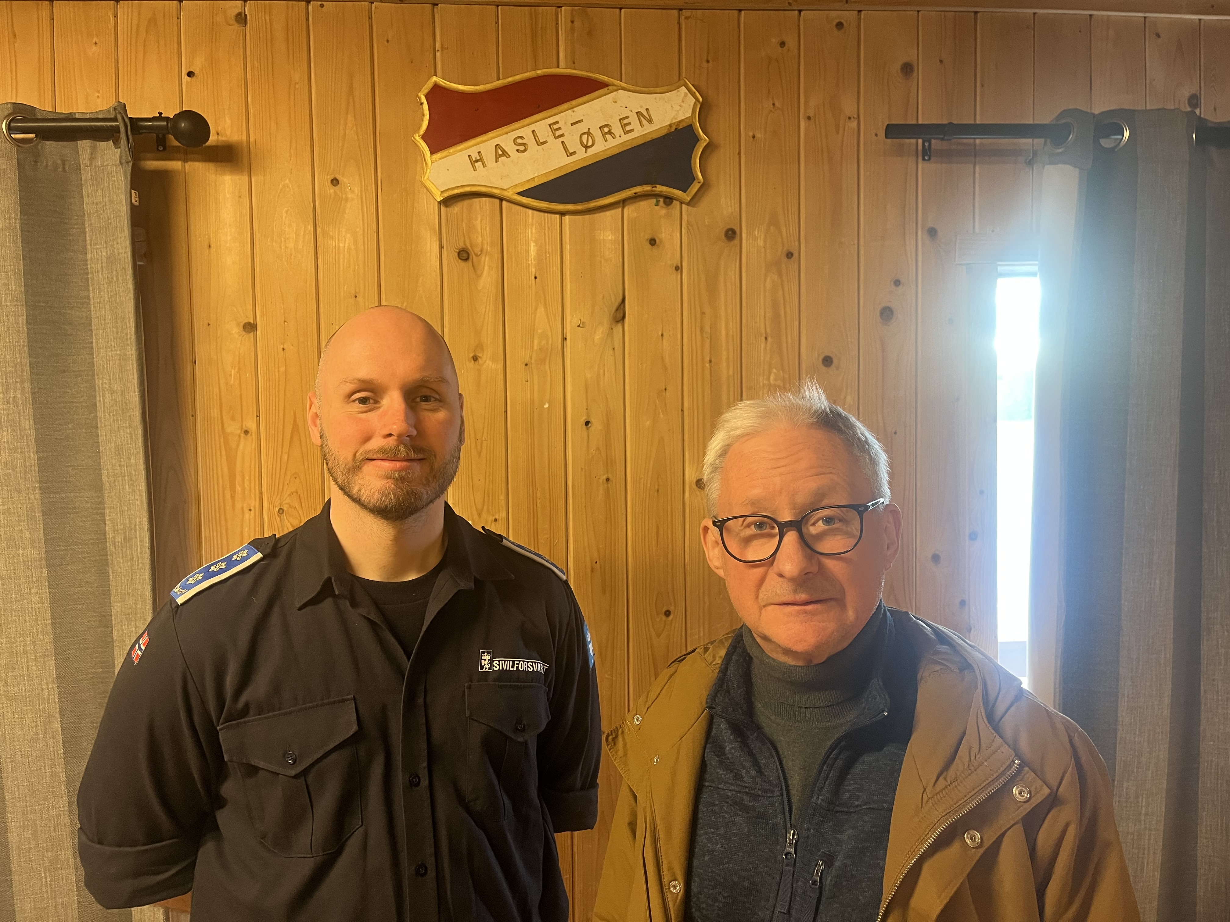 FORBEREDT: Sivilforsvarinspektør Carl Martin Øyjord Andersen (t.v.) og president i Hovin Rotary Klubb, Nils Ove Bredvold. Begge er godt forberedt dersom krisen skulle inntreffe.