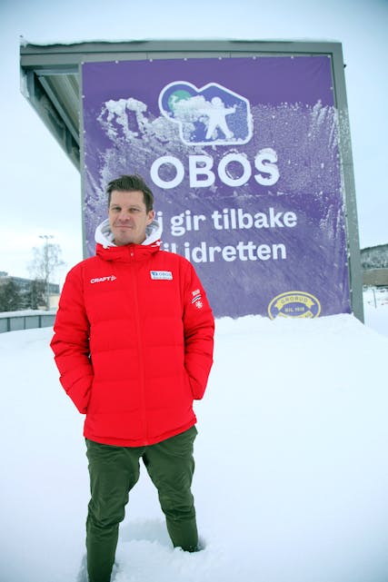 GAVER TIL GRORUDDALEN: Sponsorsjef Rasmus Aarflot og OBOS bidrar i denne runden av «OBOS gir tilbake» med solide pengesummer til 20 forskjellige idrettslag og organisasjoner i Groruddalen. Foto: Rolf E. Wulff.