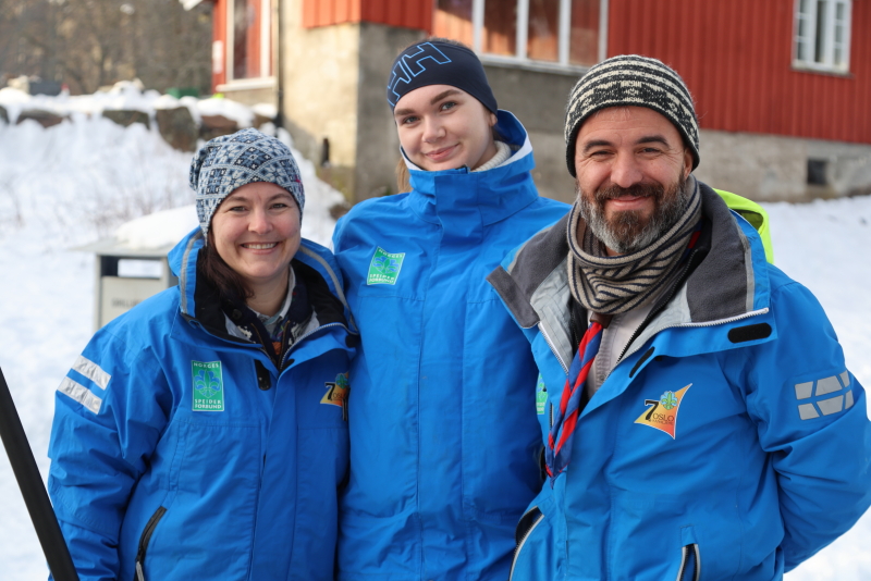 Tonje Eimot, Annelin og Bruno Figueiredo er alle glade i speideren.