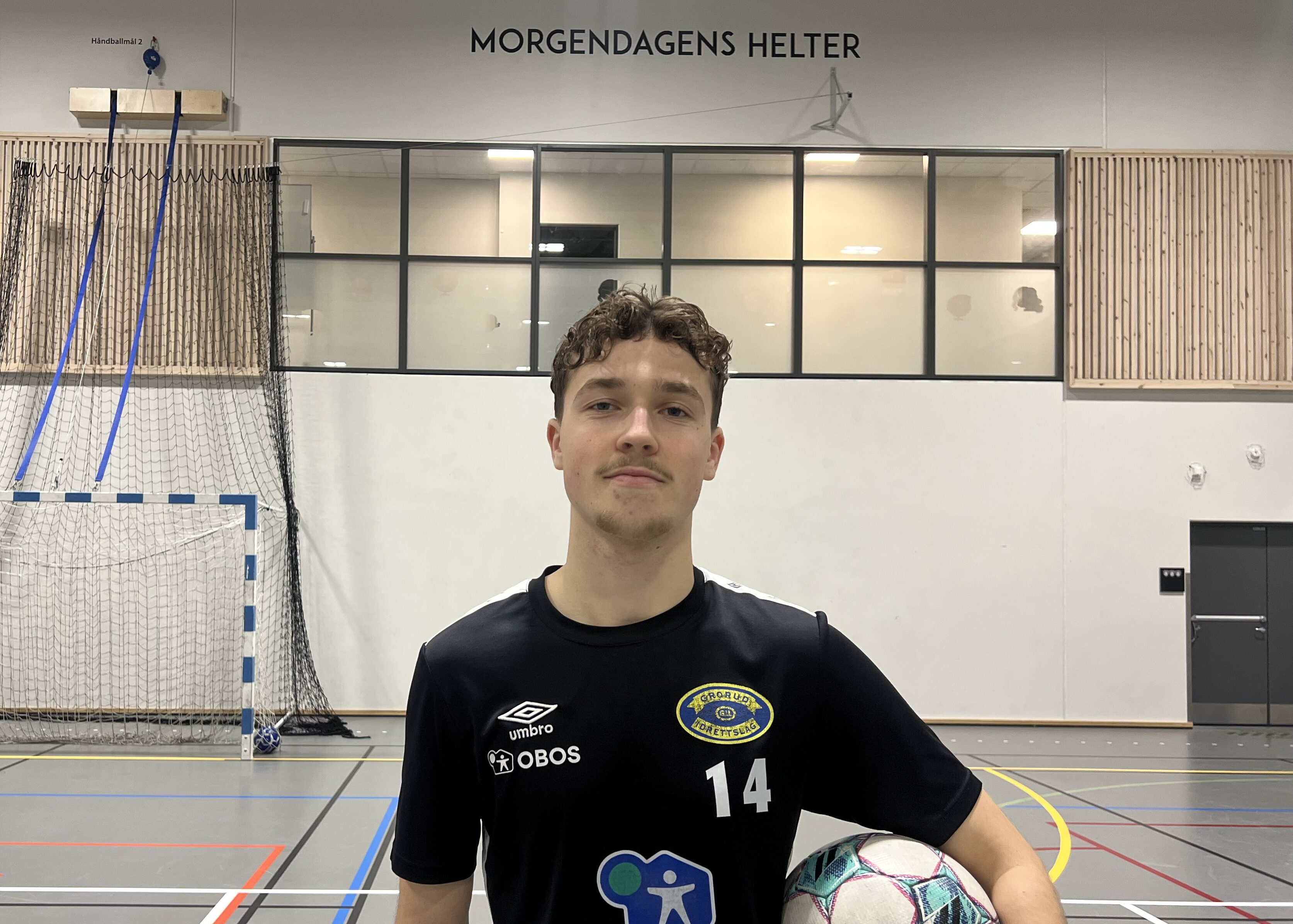 MORGENDAGENS HELTER: Mats Ring Gundersen lot seg ikke stoppe av snøen.  