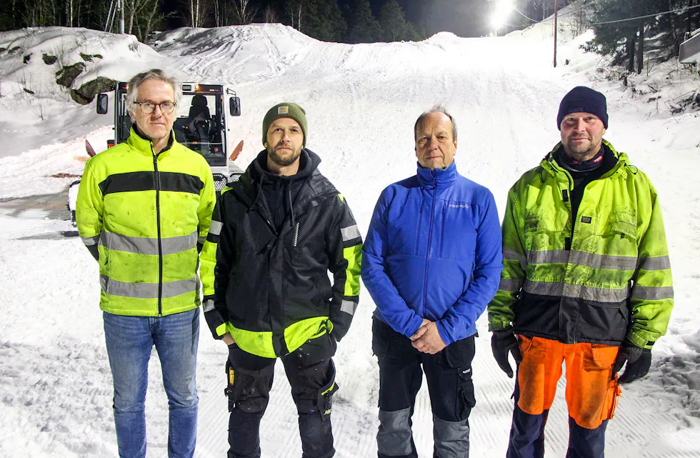 NÆRMER SEG ÅPNING - KANSKJE DEN SISTE: Ny sesong står for tur i Liabakken, men dette blir kanskje den siste gangen. Her med Ole Edvard Stovner Weisæth (f.v.), Tonny Haugen Eklund, Jon Espen Schmidt og Stephen Tollefsen.