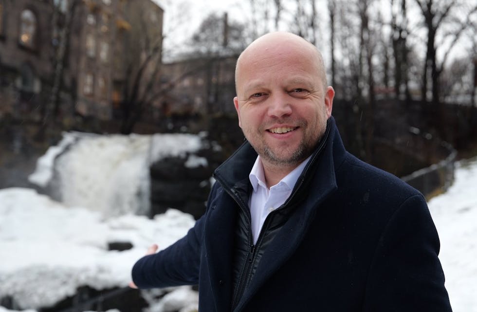 Dette bildet fikk avisen tilsendt torsdag ettermiddag, etter at Senterpartiet sa takk for seg i regjeringen. Ingen slagen mann, altså. Trygve Slagsvold Vedum er allerede på offensiven. (Foto: Senterpartiet)