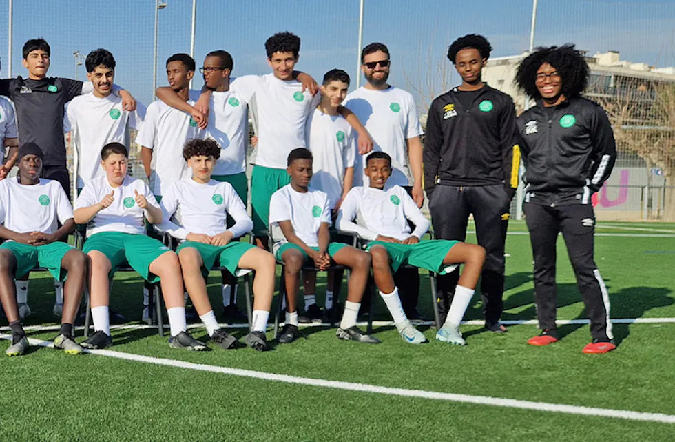 Lagbilde av laget på treningsfeltet. Foto: Hassan M. Abdi.