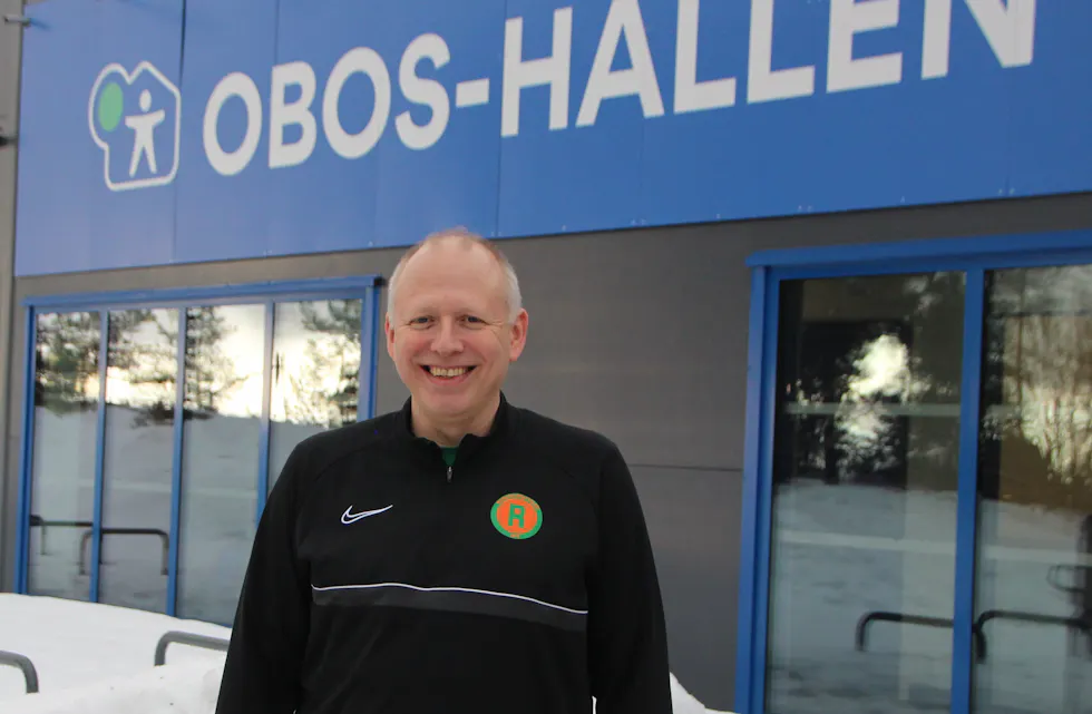 Øystein Røssel Andersen fra Romsås IL er personlig motstander av VAR, og mener pengene bør brukes på breddefotball og dommerutvikling.