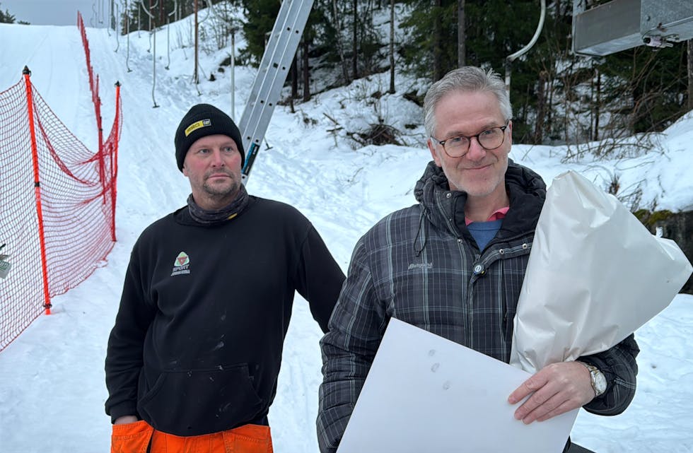 LAGARBEID: Ole Edvard Stovner Weisæth gjør ikke alt alene, han får god hjelp av blant andre Stephen Tollefsen.