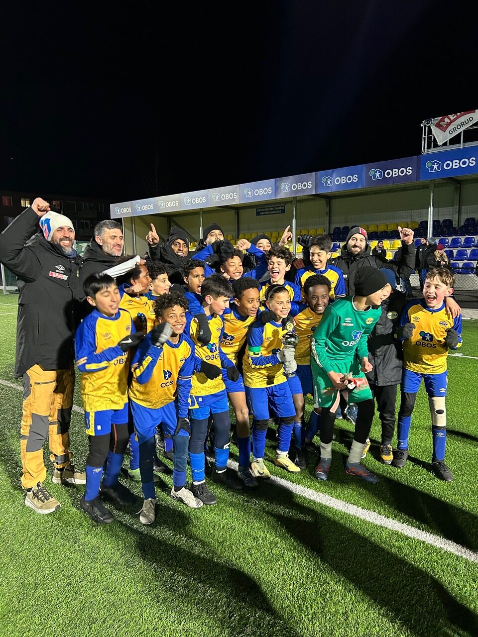 JUBEL: Nok en gang kunne Grorud gå seirende ut av straffekonken og kunne slippe jubelen løs på eget gress.