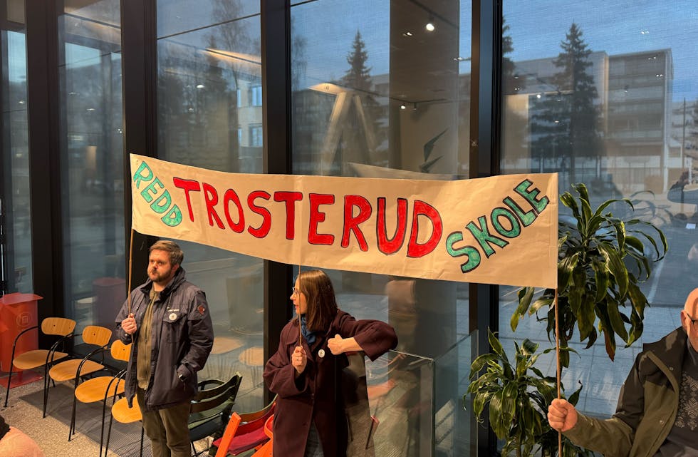 TYDELIG OPPSTILT: Ingen tvil om hva som dominerer under møtet i bydelshuset på Furuset denne torsdagen.