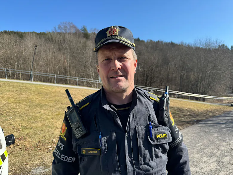 ØNSKER VITNER: Innsatsleder Arve Røtterud ber om at personer som har observert en mistenkelig person gående langs Trondheimsveien i retning Kalbakken, tar kontakt med politiet.