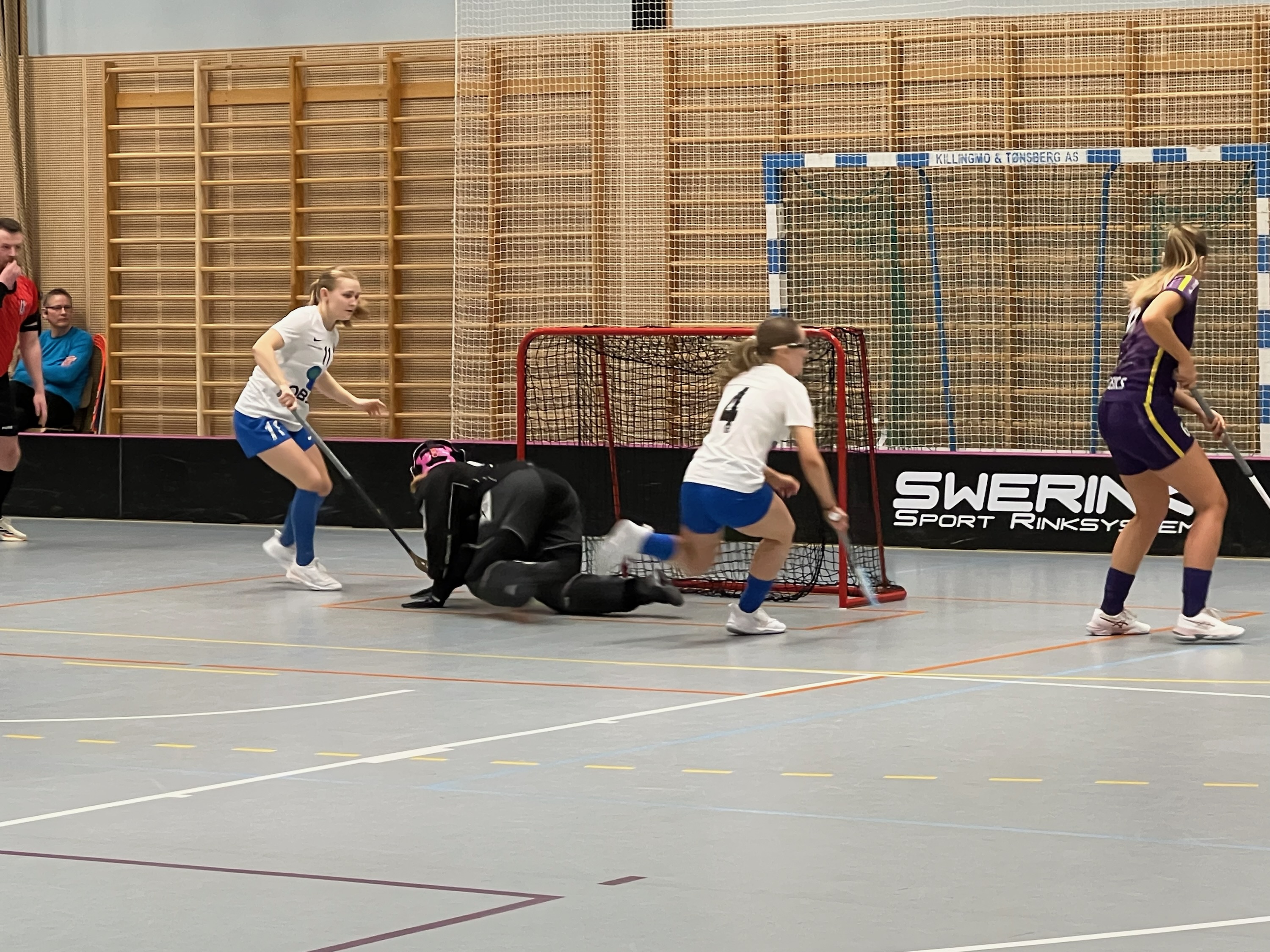 TUNET LEDER: Tunet scoret på straffe og leder syv minutter inn i kampen.