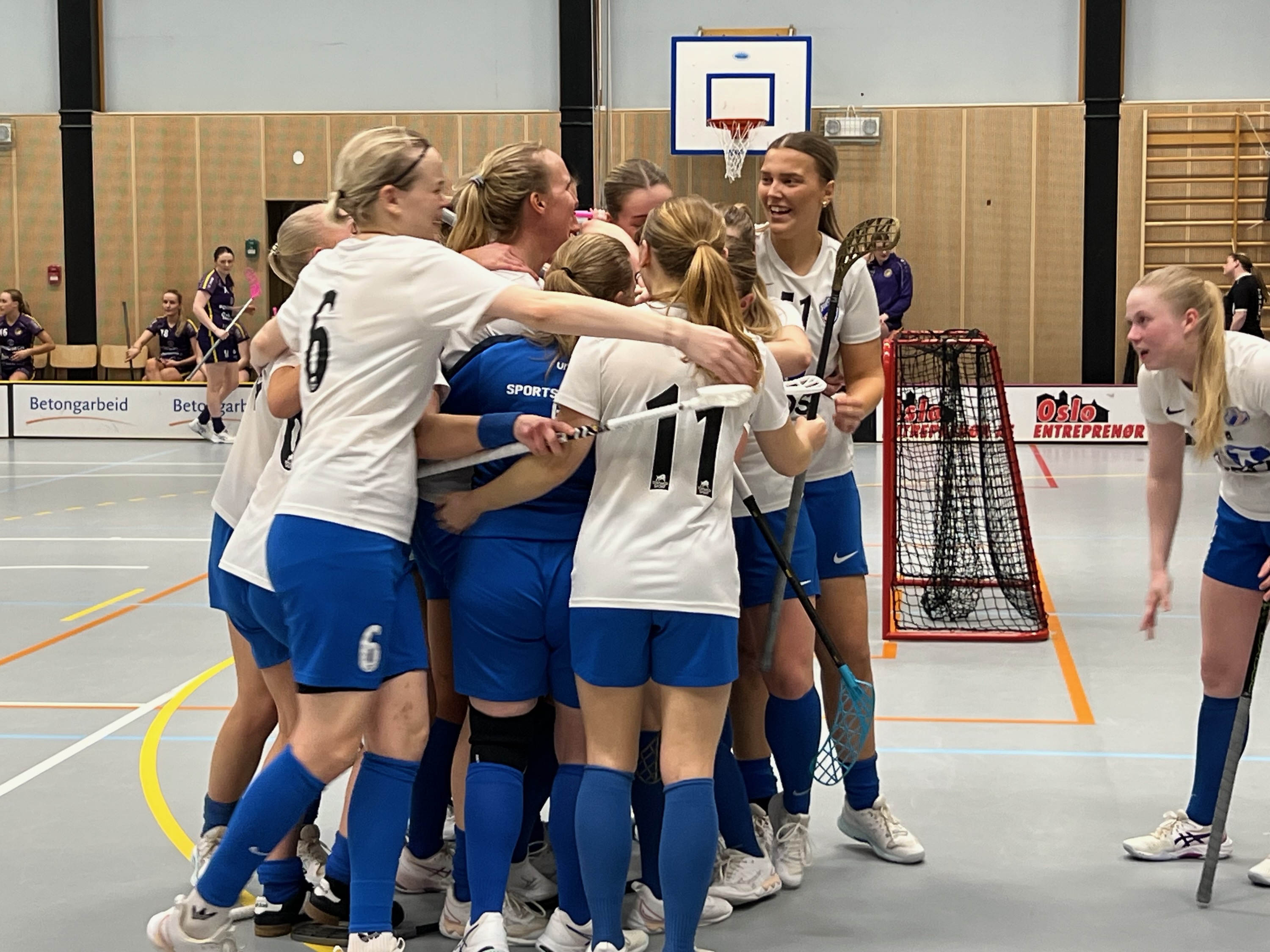 KAN HA AVGJORT: Med 20 sekunder igjen av kampen har Grei fått mål.