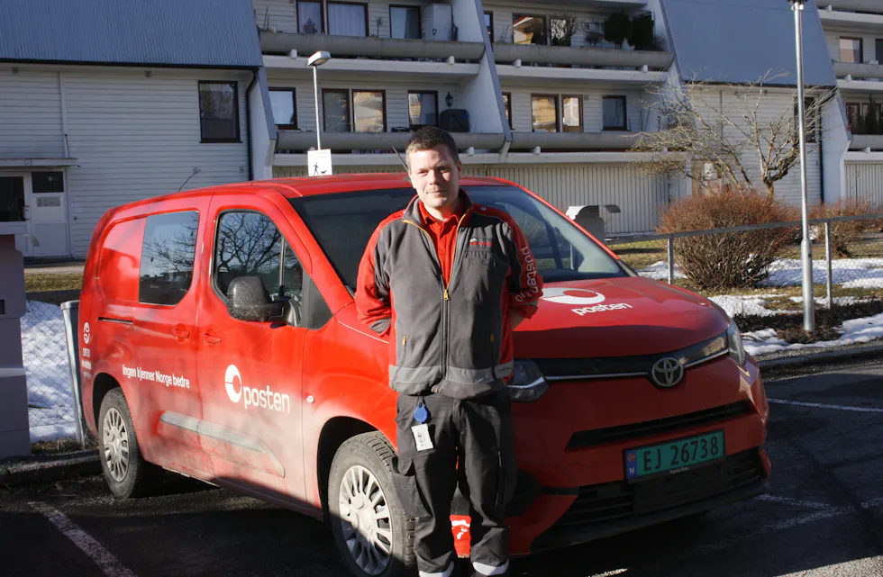 KOMMER PÅ DØRA: Har du fått brev i posten om at du er plukket ut som deltaker i prosjektet «Posten på dørterskelen», vil du fra neste uke av få besøk av Knut-Fredrik Søbakken, som kommer med både post og nyhetsbrev.