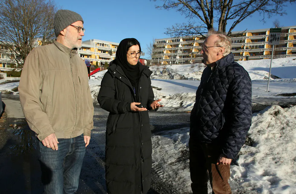 NY RUNDE MED STRID: Knut Hovslien (t.v.) og Aksjonsgruppa inviterer til folkemøte om utbyggingsplanene på Lindeberg. Her med Annum Saher og Alf Martin Hanssen.