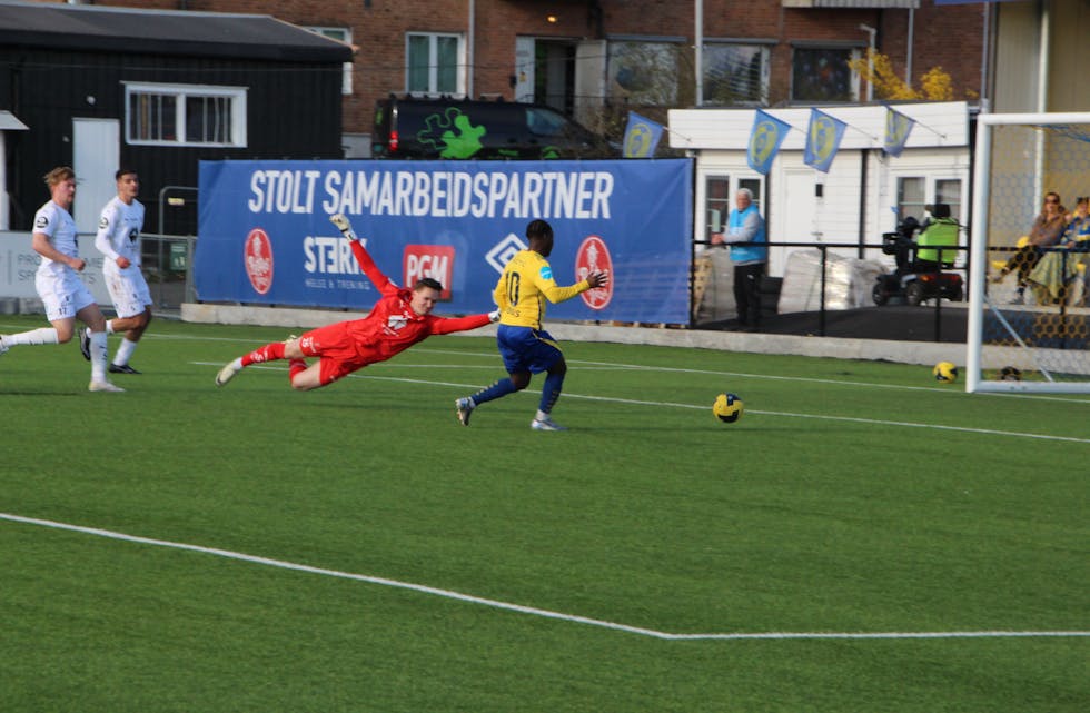 Her setter Musa Dubois Groruds andre mål.