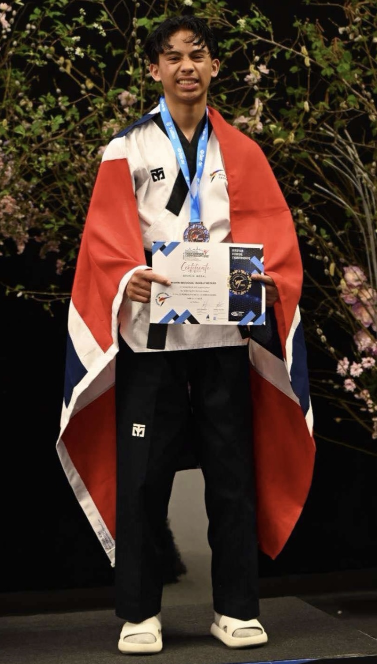 HISTORISK: Liam Sky Lumban sikret en historisk bronsemedalje i EM.