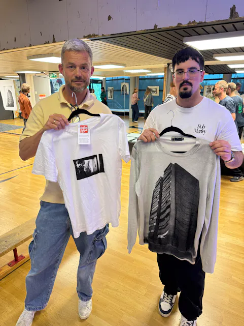 SAMARBEIDER:
Espen Dysvik Hagen og Oslo Museum har samarbeidet med Farhad om prosjektet. Det er t-skjorta som er en del av den vandrende utstillingen.