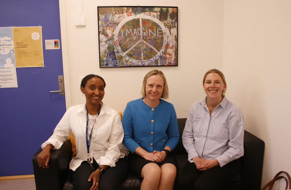 GODT LAG: Lavterskeltilbud er nøkkelen for å lykkes med forebygging. Det mener psykolog Lydia Abiyos (f.v.), helsebyråd Thea Kristine Schjerven (H) og helsesykepleier Julie Kolnes Espedal.