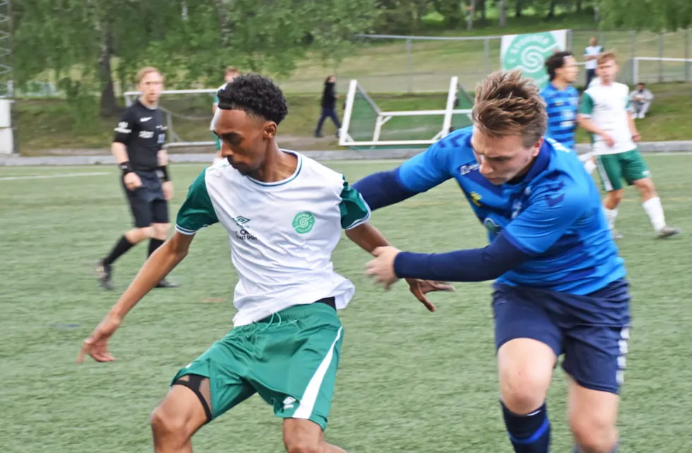 SCORET: Jamal Abdulkadir Ali havnet på scoringslisten, men det var Holmlia som kunne juble da kampen var over. Dette er fra forrige runde mot Kolbotn.