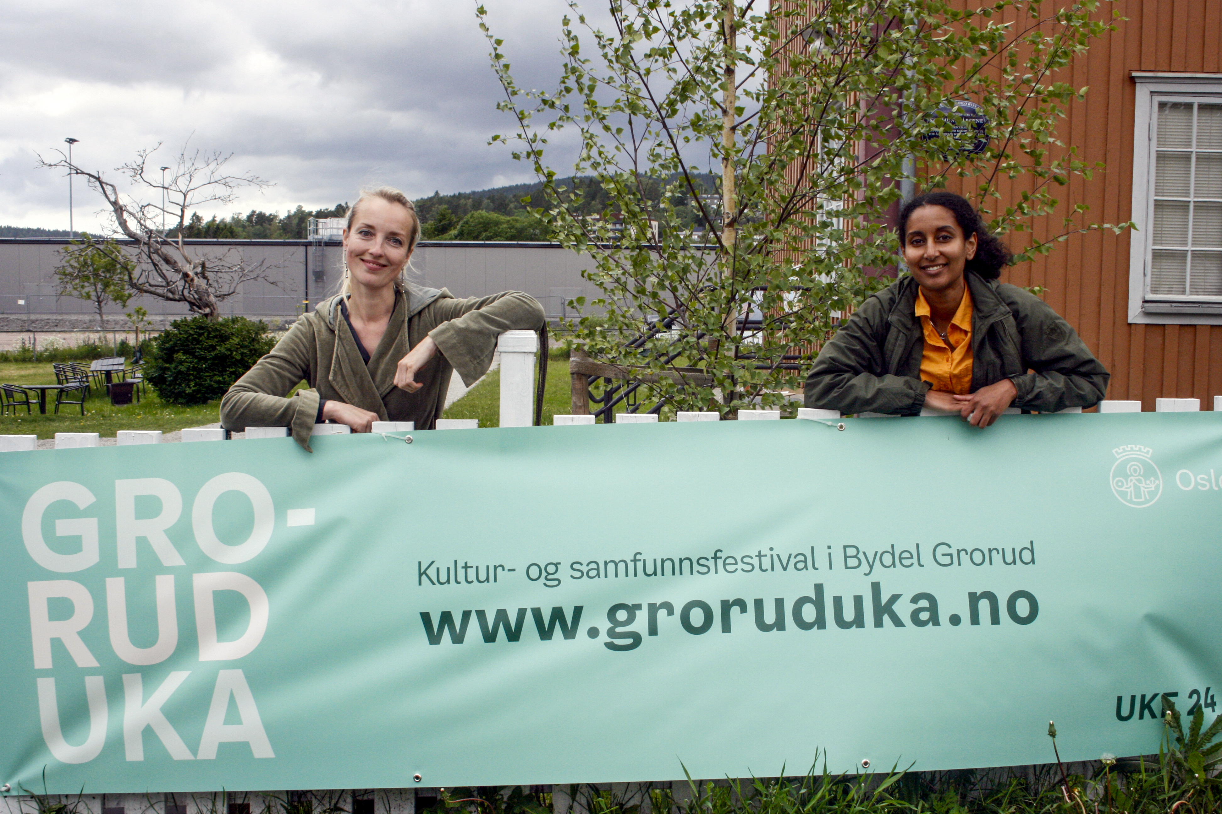 BLI MED PÅ MOROA: Oxana Gundersen (t.v.) og Meti Olika gleder seg til å ta imot små og store på aktiviteter over hele Bydel Grorud den neste uka.