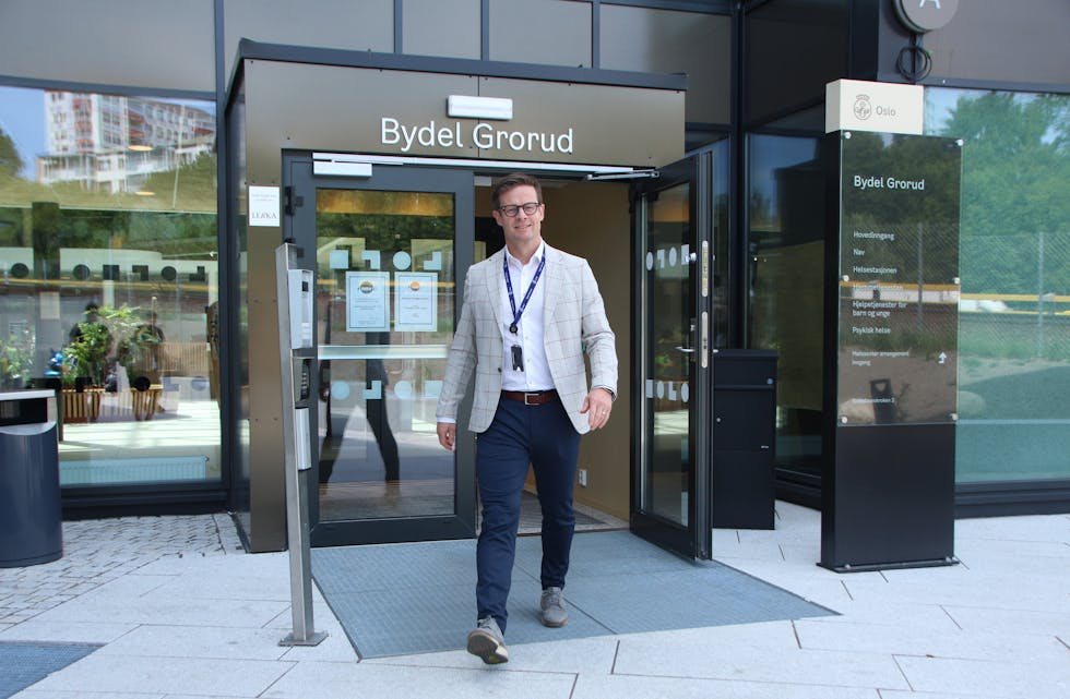 KLAR FOR DYST: Til tross for en karriere i lederstillinger, er Bydel Groruds drøyt 1100 ansatte og 28.000 innbyggere det største ansvaret Joar Sæterdal Vik har hatt. Et ansvar han har stor respekt for.