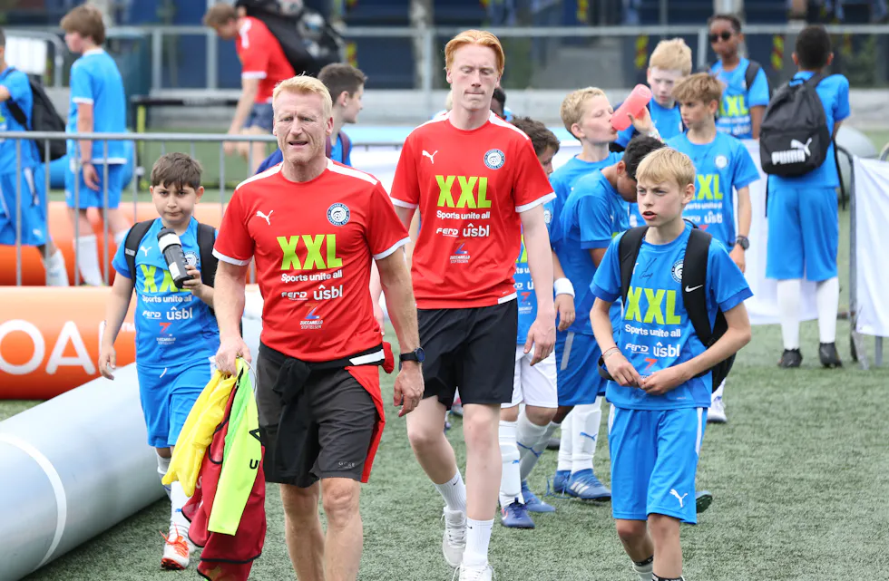 VELKJENT ANSIKT: Bjørn Viljugrein har spilt for klubber som Strømmen, Stabæk og Vålerenga på øverste nivå. Han fikk to landskamper. På Joshua Kings fotballeir stilte han som trener sammen med sønnen Viljugrein junior.