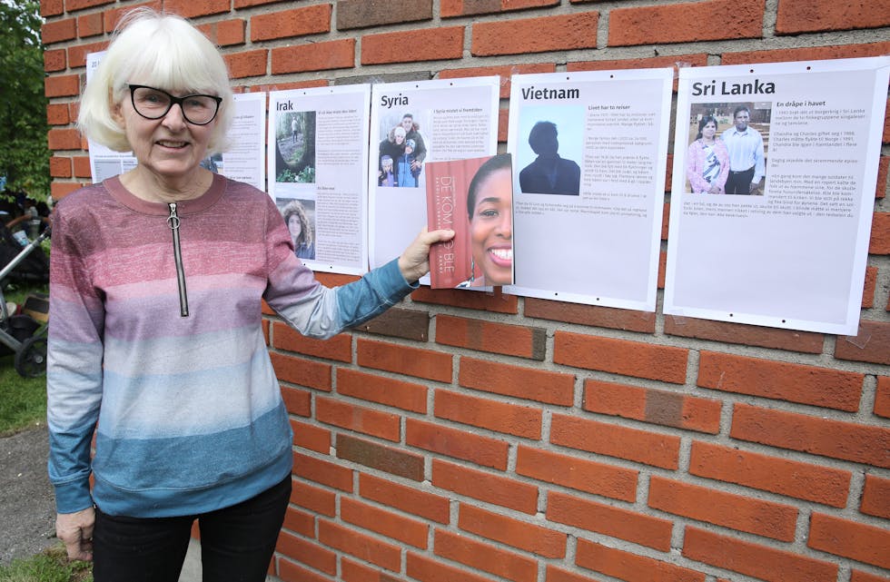 VIKTIG BOK: Elisabeth Solberg presenterte sin bok "De kom og ble" - om 20 katolske innvandrere til Norge som har fått nye muligheter - og ikke minst bidratt til det norske samfunnet.