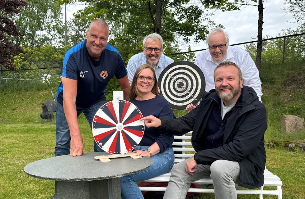 PLANLEGGER: Arbeidet med den store svømme- og aktivitetsfesten rett etter skolestart er godt i gang. Det er gøyale planer for å sikre en lærerik og morsom gjennomføring i august. Her med Kristian Austveg i SK Speed (f.v.), Øystein Kielland, Hjalmar Kielland jr., Torgunn Kjølstad og Anders Røberg-Larsen.