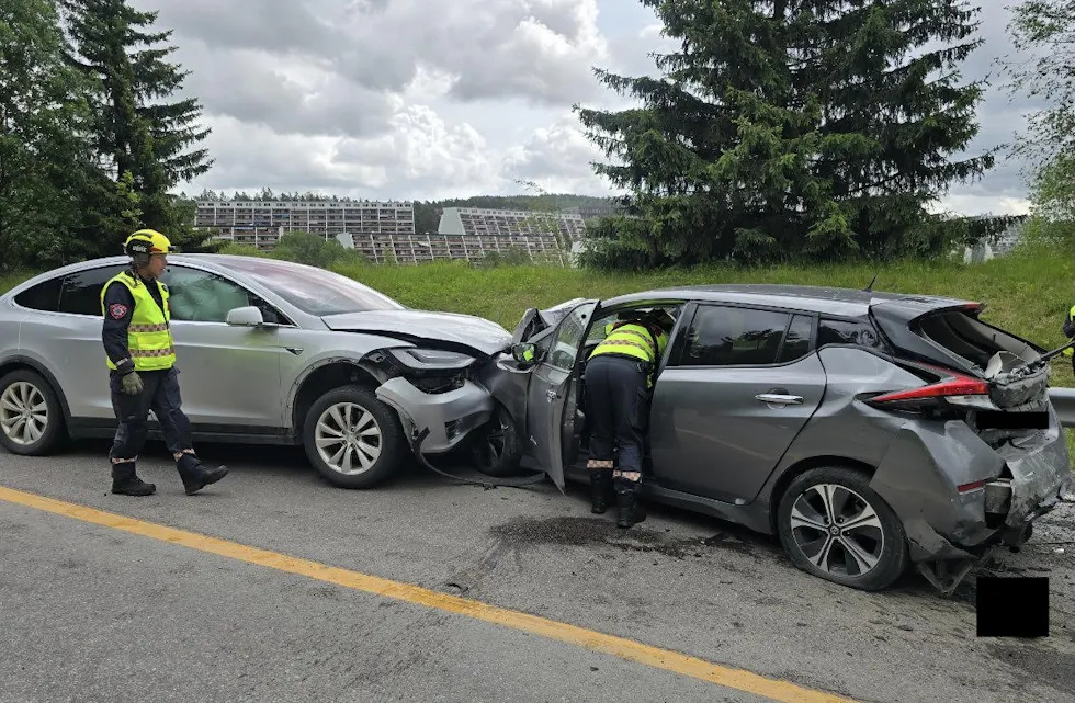 RIKSVEI 4: Tre biler har vært involvert i en ulykke på Riksvei 4.